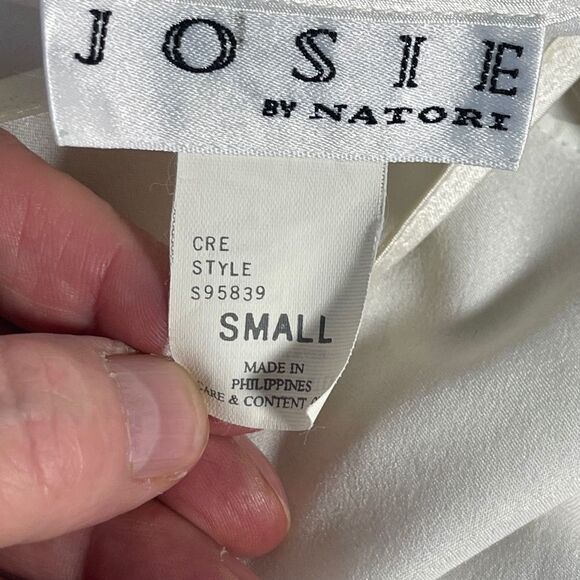 Josie By Natori Vintage White Embroidered Double Layer Cross Strap Chemi… - Picture 4 of 6